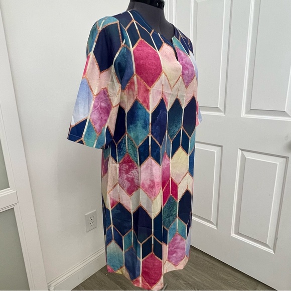 Colorful Geometric Pattern Top Size XL - Picture 7 of 8